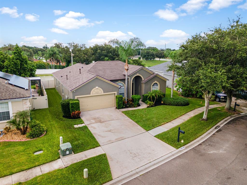 Picture of 2808 Abbey Grove Drive, Valrico, FL 33594