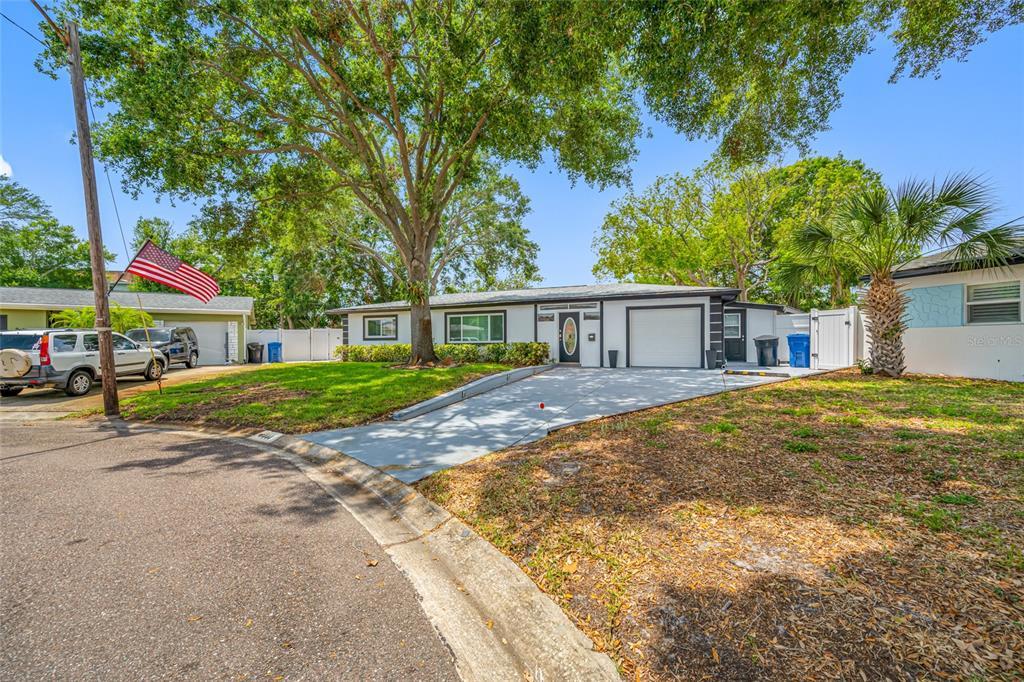 Picture of 8444 8Th Way N, St Petersburg, FL 33702