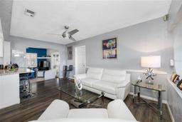 Picture of 8444 8Th Way N, St Petersburg, FL 33702