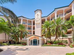 Picture of 5430 Eagles Point Circle Unit 101, Sarasota, FL 34231