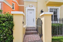 Picture of 2305 Victoria Gardens Lane, Tampa, FL 33609