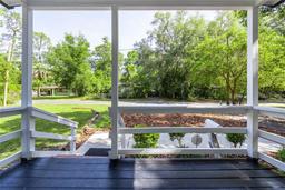Picture of 925 NE 7Th Place, Gainesville, FL 32601