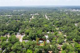 Picture of 925 NE 7Th Place, Gainesville, FL 32601