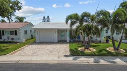 Picture of 9743 36Th Way N Unit 4, Pinellas Park, FL 33782