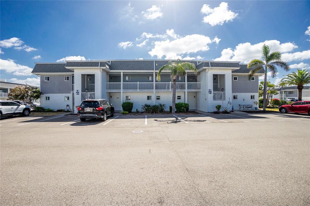 Picture of 22375 Edgewater Drive Unit 123, Punta Gorda, FL 33980
