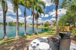 Picture of 3558 65Th Avenue Circle E, Sarasota, FL 34243