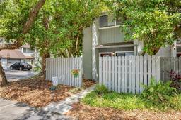Picture of 4115 NW 46Th Drive Unit 128, Gainesville, FL 32606
