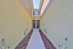 Picture of 3072 Inlet Breeze Way, Holiday, FL 34691