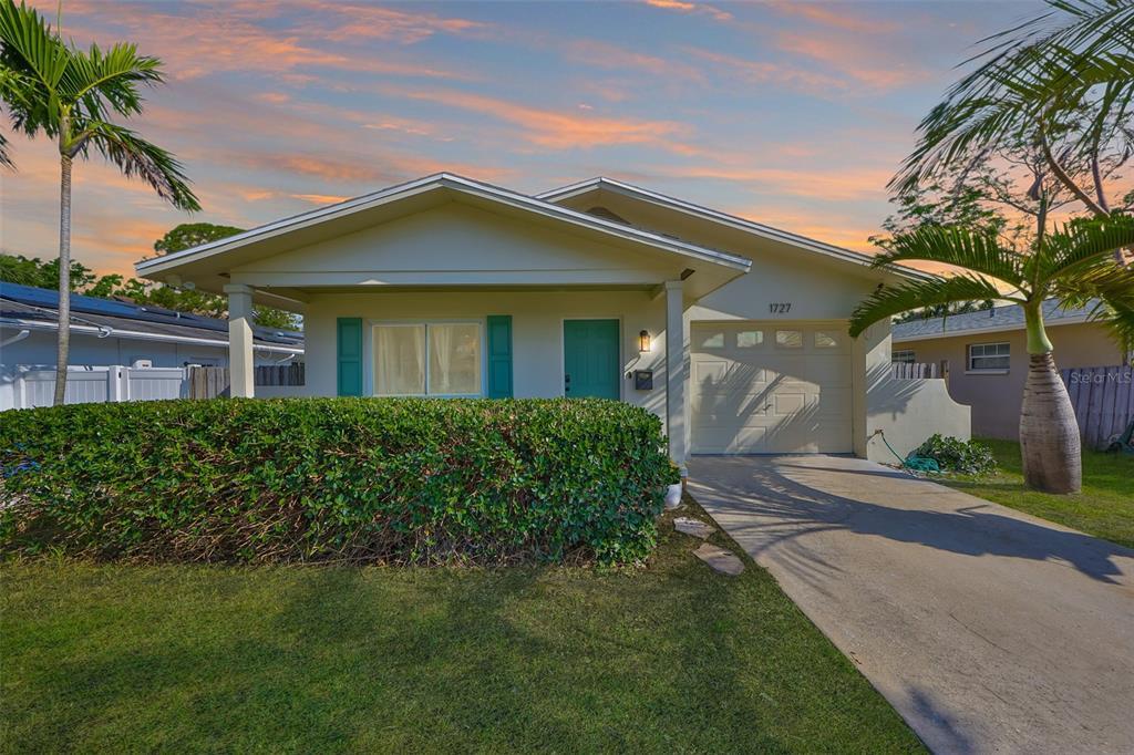 Picture of 1727 New Hampshire Avenue Ne, St Petersburg, FL 33703