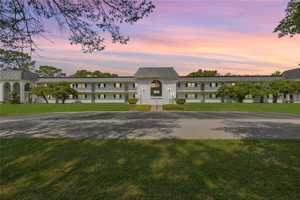 Picture of 1640 NE 40Th Avenue Unit 107, Ocala, FL 34470