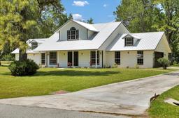 Picture of 100 Redbud Woods Trail, Palatka, FL 32177
