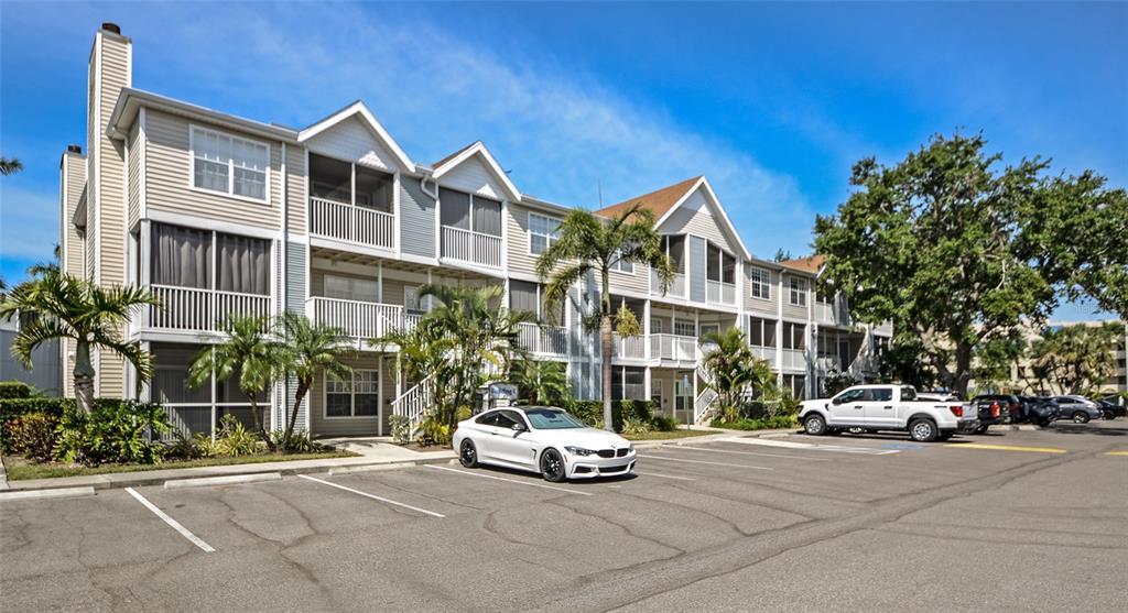 Picture of 850 S Tamiami Trail Unit 431, Sarasota, FL 34236