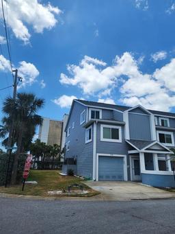 Picture of 900 Harbour House Drive, Indian Rocks Beach, FL 33785