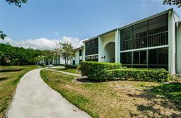 Picture of 1290 Pine Ridge Circle E Unit G1, Tarpon Springs, FL 34688