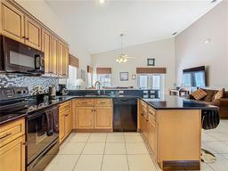 Picture of 207 Bailey Circle, Davenport, FL 33897