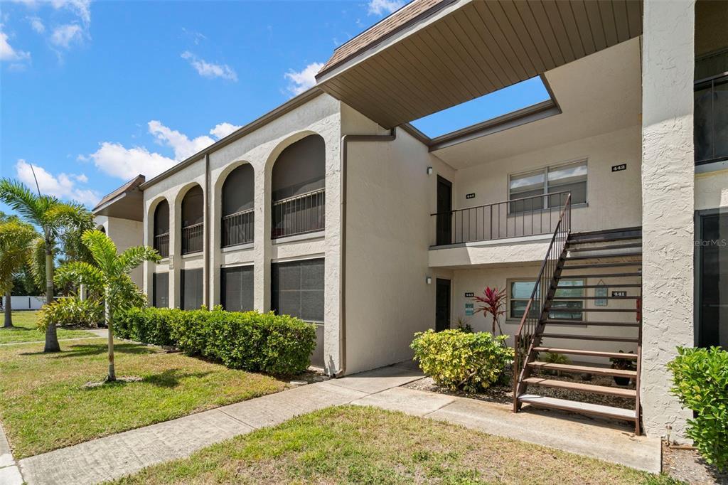 Picture of 7701 Starkey Road Unit 443, Seminole, FL 33777