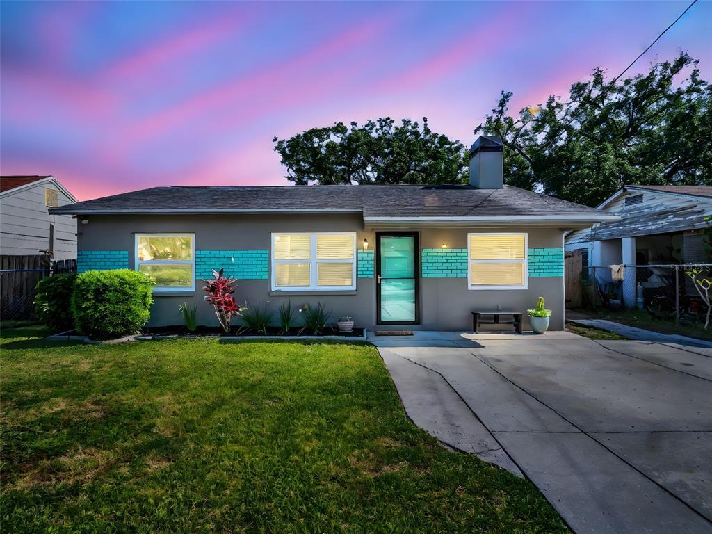 Picture of 37 W Boyer Street, Tarpon Springs, FL 34689