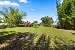 Picture of 28924 Discovery Road, Tavares, FL 32778