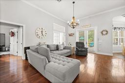 Picture of 28924 Discovery Road, Tavares, FL 32778