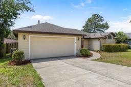 Picture of 8707 NW 10Th Place, Gainesville, FL 32606
