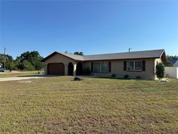 Picture of 423 Yorkshire St, Port Charlotte, FL 33954