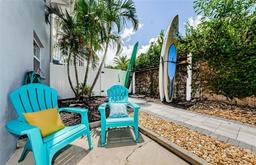 Picture of 2186 Edythe Drive Unit 11, Dunedin, FL 34698