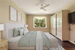 Picture of 352 Alicante Ct, Davenport, FL 33837