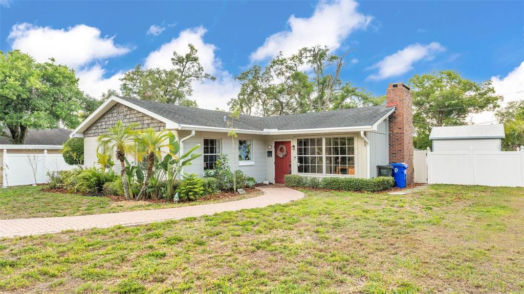 Picture of 1421 Camphor Drive, Lakeland, FL 33803