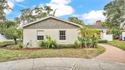 Picture of 1421 Camphor Drive, Lakeland, FL 33803