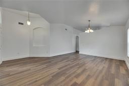 Picture of 10048 Creek Bluff Drive, Riverview, FL 33578