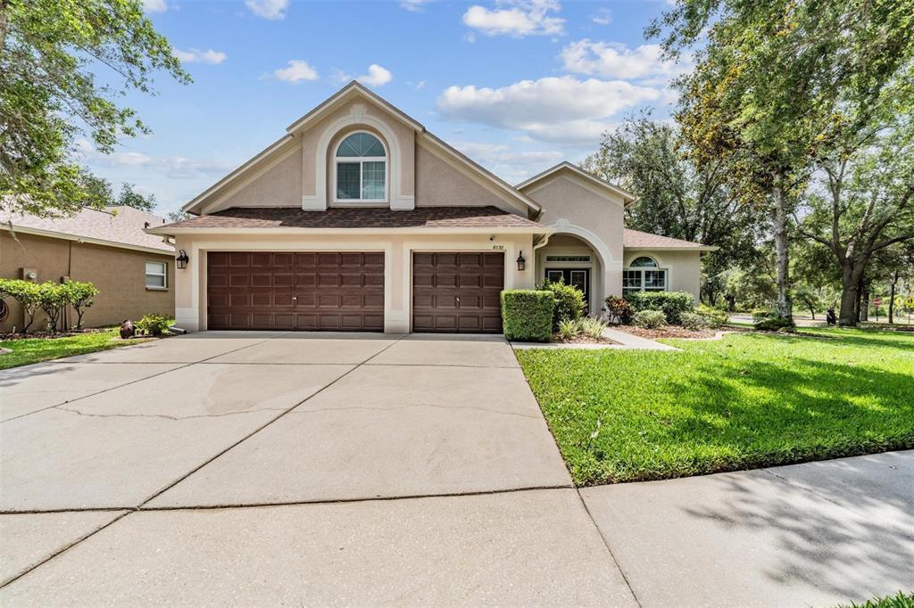 Picture of 6038 Palomaglade Drive, Lithia, FL 33547