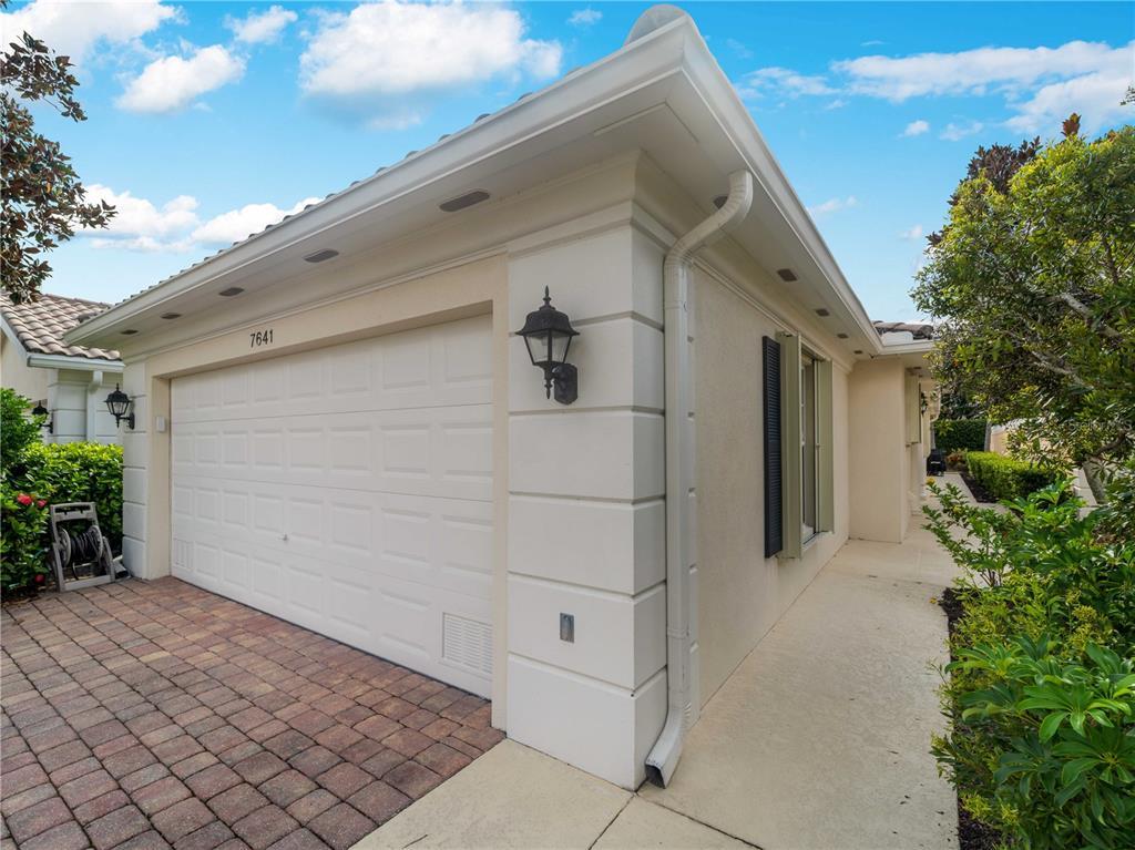 Picture of 7641 Quinto Drive, Sarasota, FL 34238