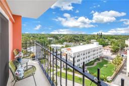 Picture of 1120 NORTH Shore Drive Ne Unit 804, St Petersburg, FL 33701