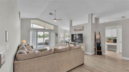 Picture of 412 Emerald Cove Loop, Lakeland, FL 33813