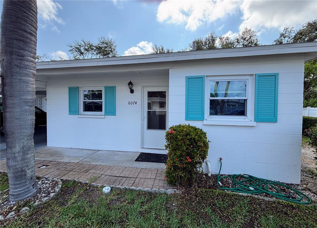 Picture of 6074 Arlene Way Unit 5, Bradenton, FL 34207