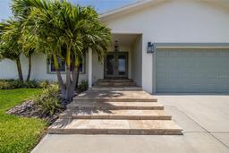 Picture of 817 Eagle Lane, Apollo Beach, FL 33572