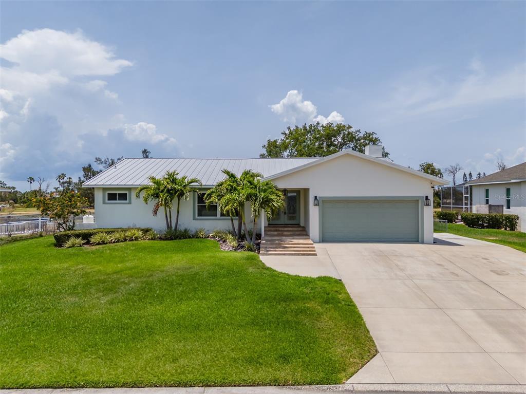 Picture of 817 Eagle Lane, Apollo Beach, FL 33572