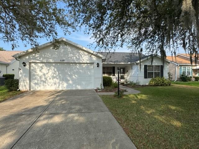 Picture of 529 Del Mar Drive, Lady Lake, FL 32159