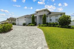 Picture of 6777 Bentridge Drive, Lakeland, FL 33813