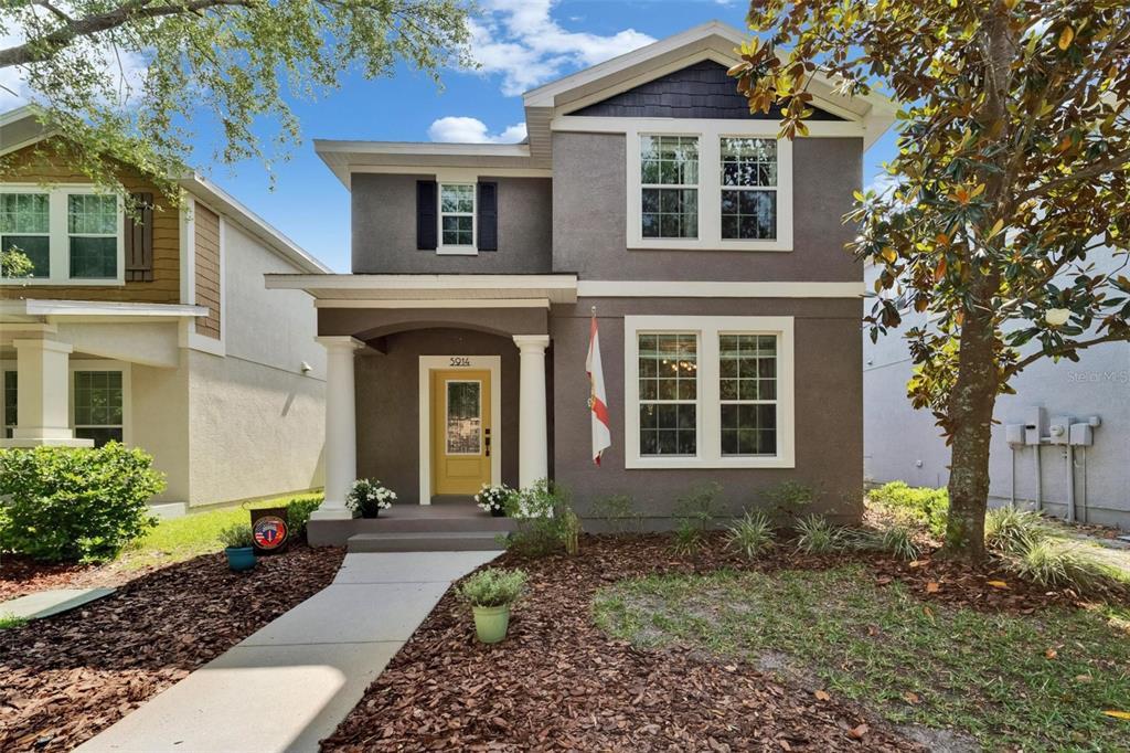 Picture of 5914 Goldenbark Place, Lithia, FL 33547