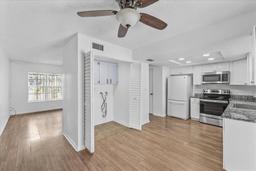 Picture of 7627 Deleon Court, Tampa, FL 33615