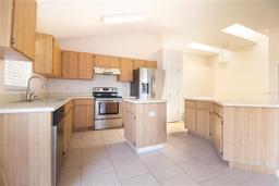 Picture of 8812 Beeler Drive, Tampa, FL 33626