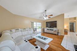 Picture of 815 Sandy Trail Place, Brandon, FL 33511