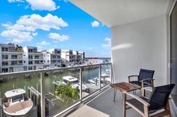 Picture of 920 N Osceola Avenue Unit 301, Clearwater, FL 33755