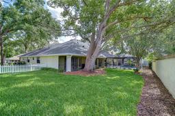 Picture of 124 Barrington Drive, Brandon, FL 33511