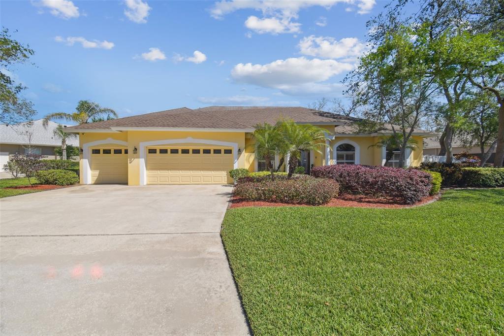 Picture of 2712 Clubhouse Drive, Plant City, FL 33566