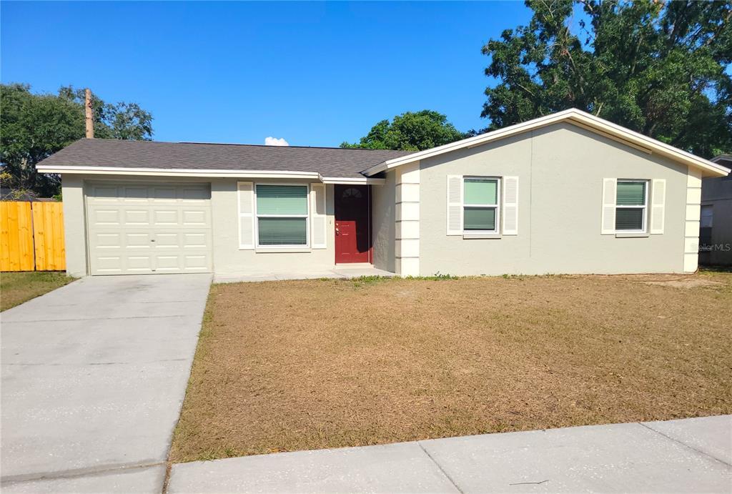 Picture of 906 Balmoral Place, Valrico, FL 33594