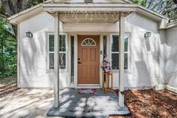 Picture of 1608 E Linden Avenue, Tampa, FL 33604