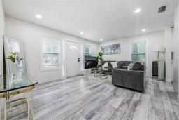 Picture of 1608 E Linden Avenue, Tampa, FL 33604