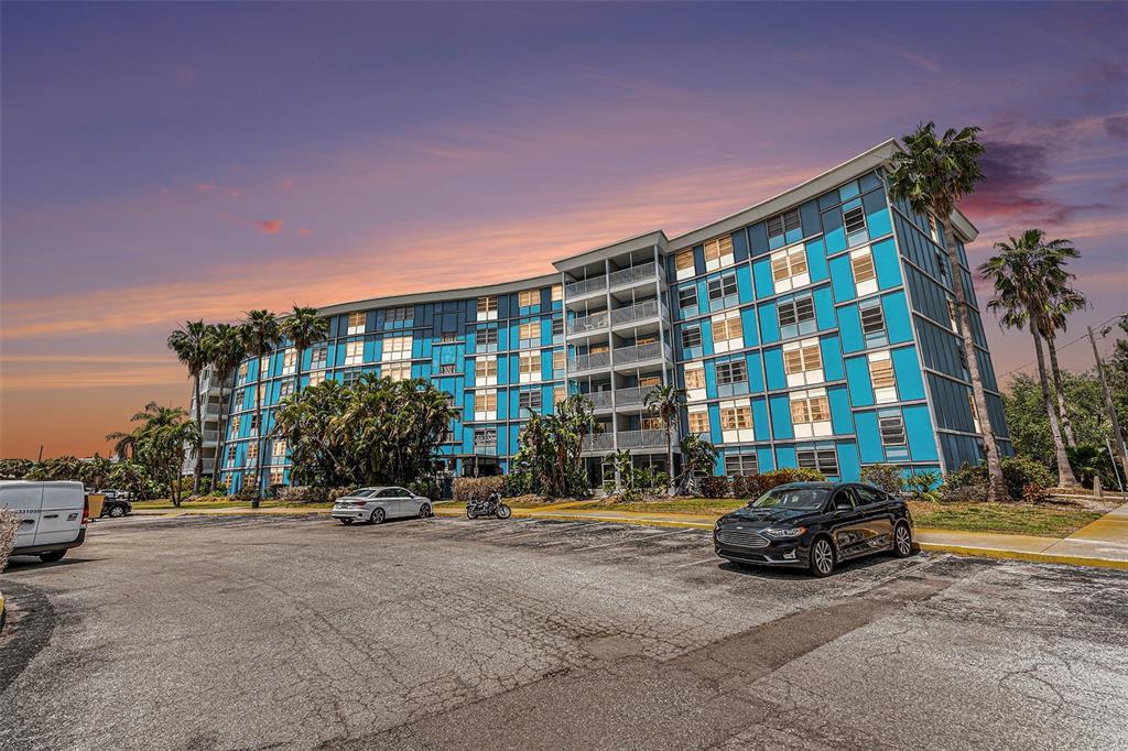 Picture of 3315 58Th Avenue S Unit 605, St Petersburg, FL 33712